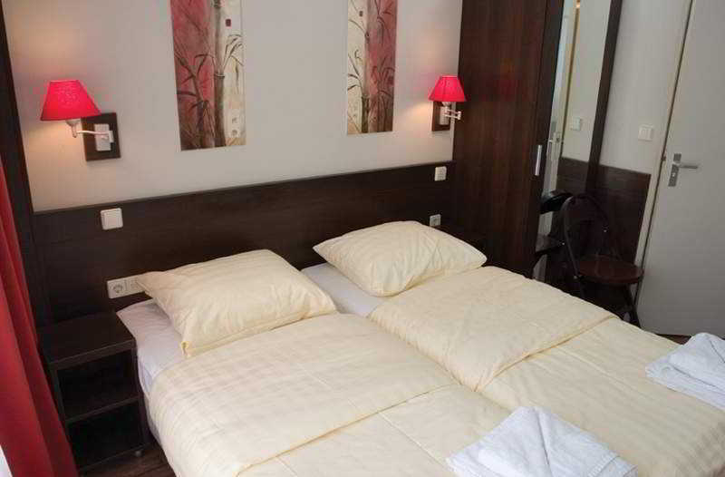Hotel Damrak Inn Amsterdam Exterior photo