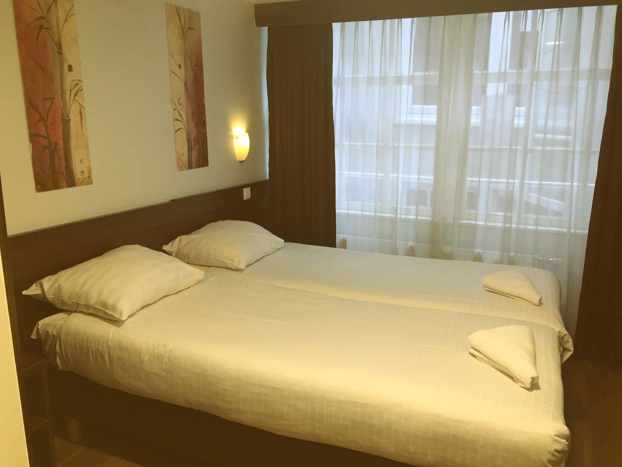 Hotel Damrak Inn Amsterdam Exterior photo